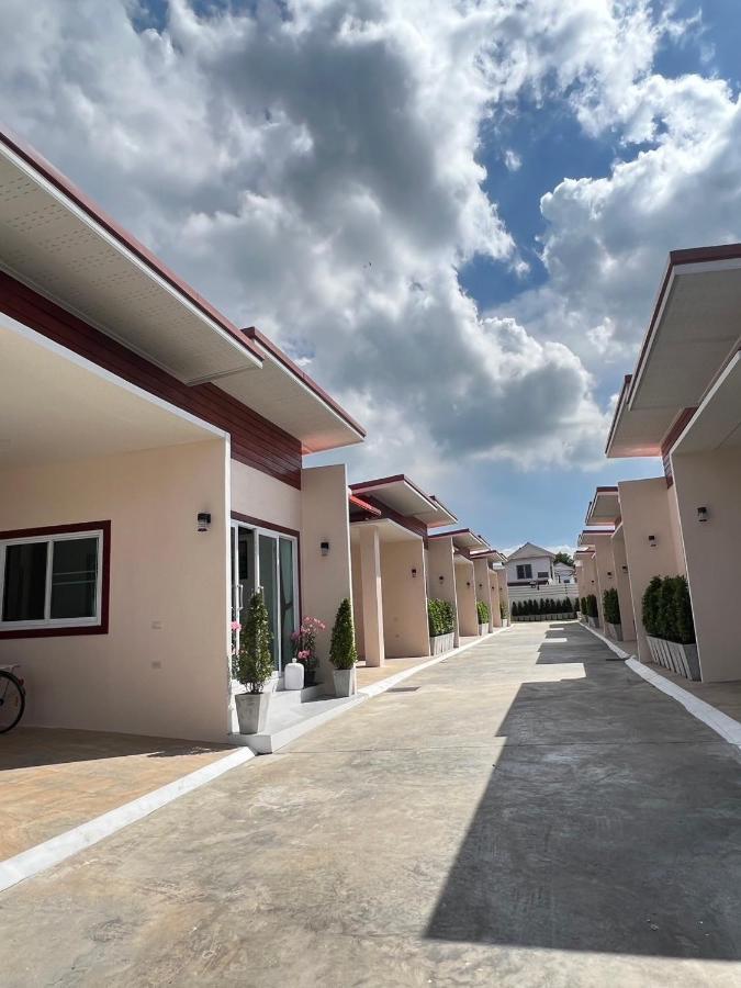 Pichapon Resort Pakchong Exterior photo